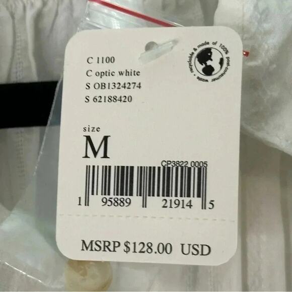 Free People Love Me Truly Cotton
Tunic - Optic White size M NWT - Picture 8 of 8